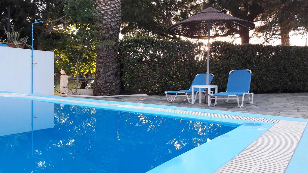 Oasis Apartments & Rooms Плакіас Екстер'єр фото
